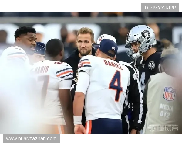 足球明星跨界挑战橄榄球赛场展现全新运动魅力与竞技精神